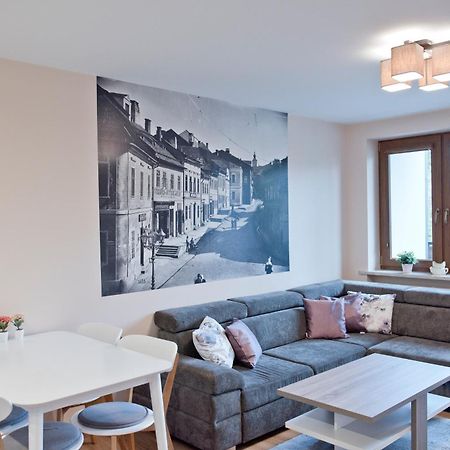 Academy Apartment Cieszyn เชียซึน ภายนอก รูปภาพ
